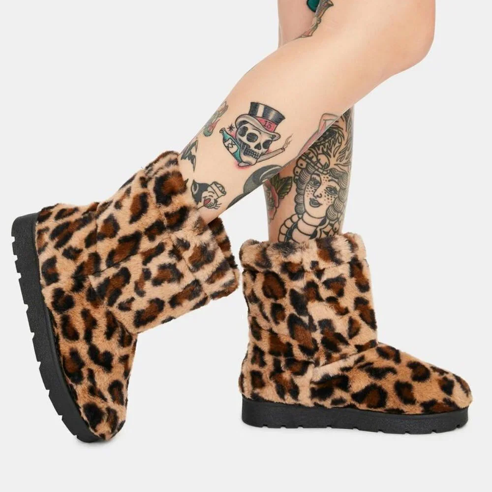 Leopard THE ANIMAL ON ME  Faux Fur Boots ( BRAND NEW !!! )